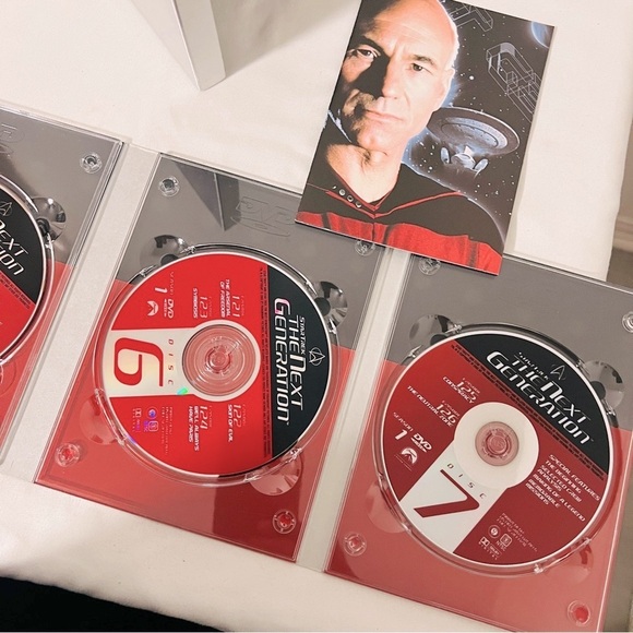 Star Trek Classic Voyages Book Box Set Paperback & Season 1 DVD (Missing DVD 1) - Picture 3 of 5